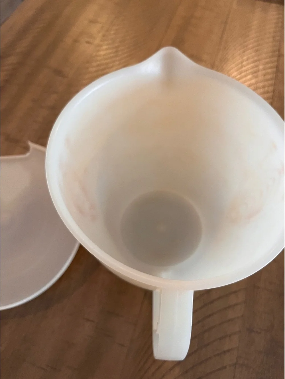 VTG Tupperware 8 Cup Mix-N-Store Batter Bowl with Lid White #1281 Red Markings